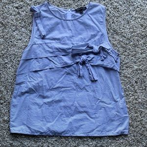 Banana Republic White and Black Knot Shell